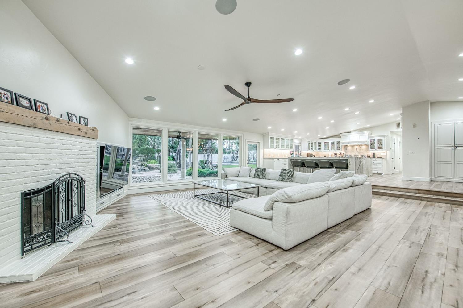 6386 N Forkner Avenue, Fresno, CA, 93711