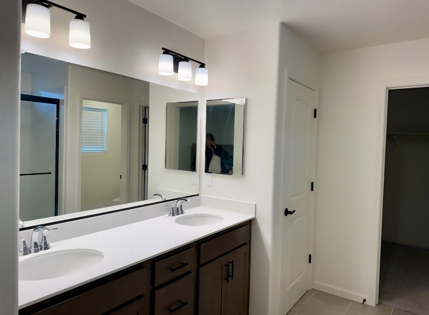 6693 E Nevada Avenue, Fresno, CA, 93727