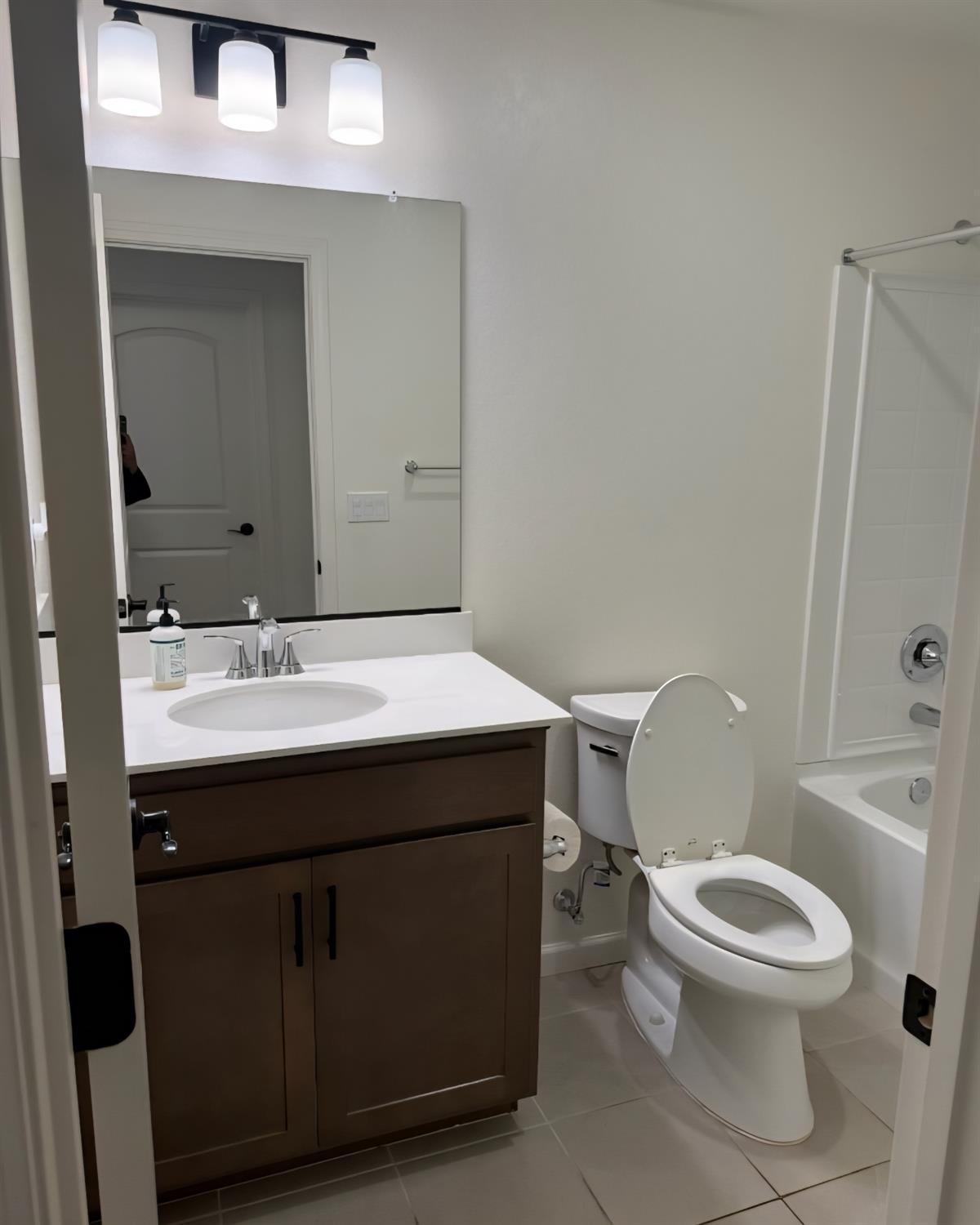 6693 E Nevada Avenue, Fresno, CA, 93727