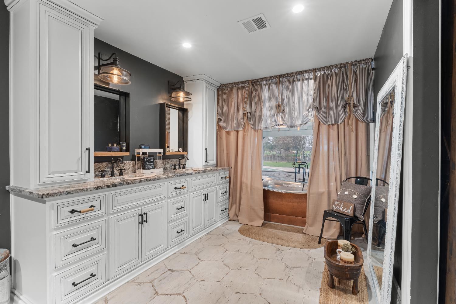 4280 Ipsen, Le Grand, CA, 95333