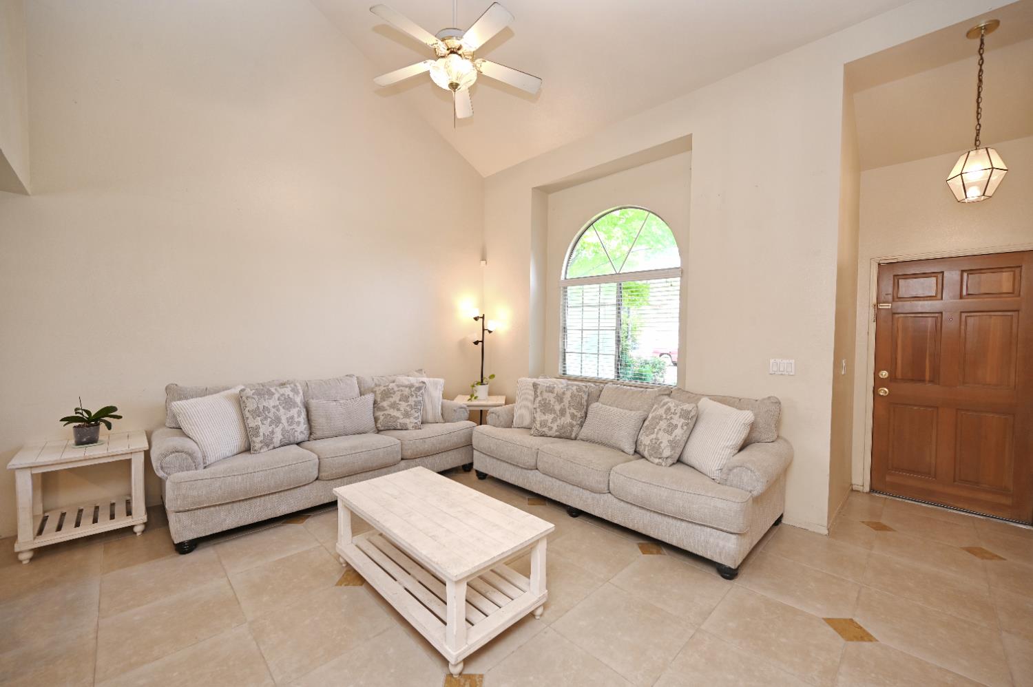 Single Family in Fresno - photo 3