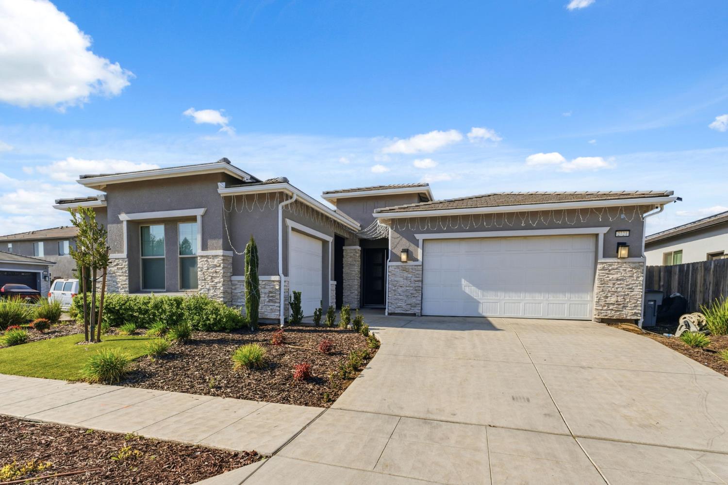 Single Family in Fresno - photo 3