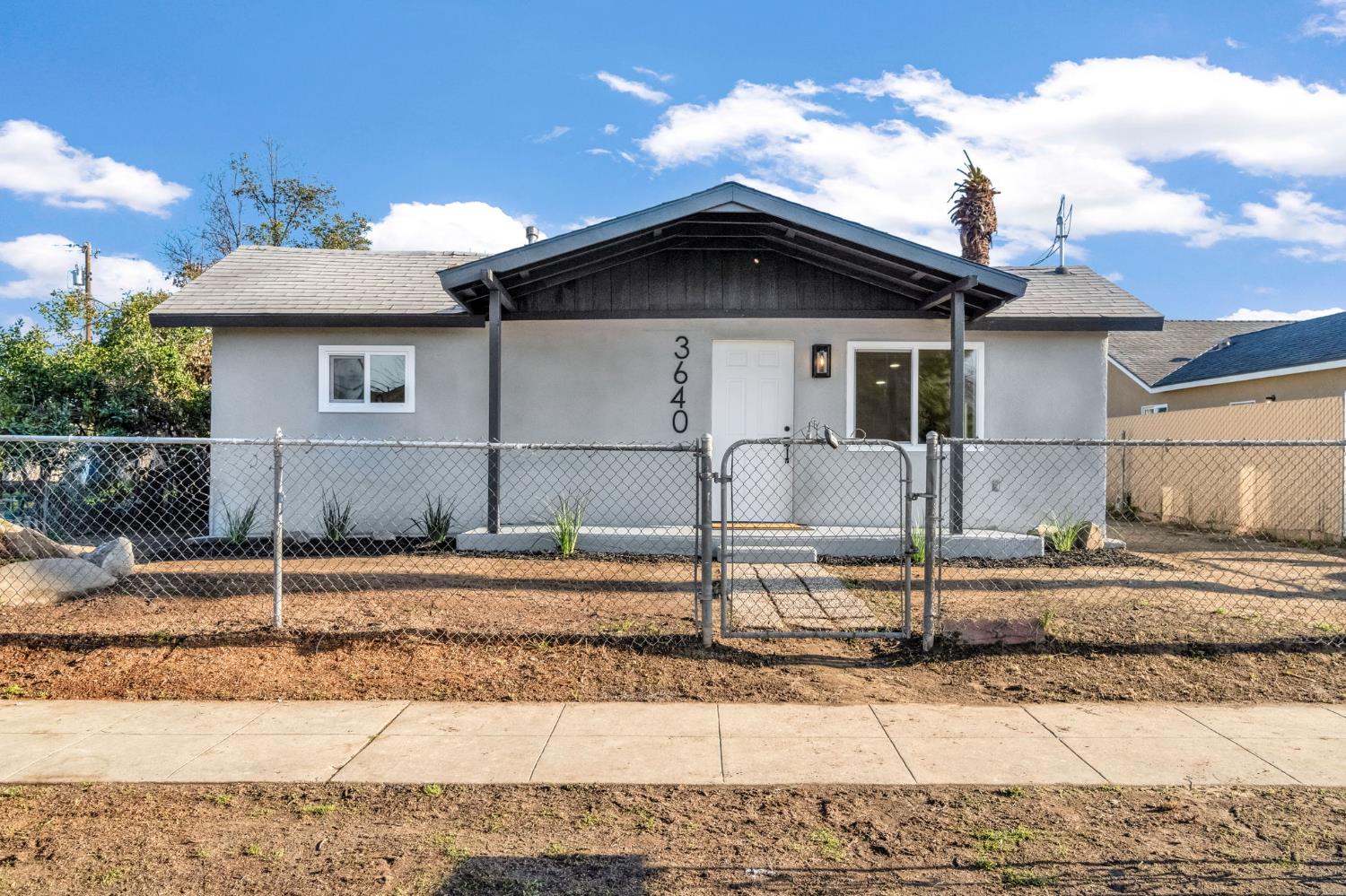 Single Family in Fresno - photo 3