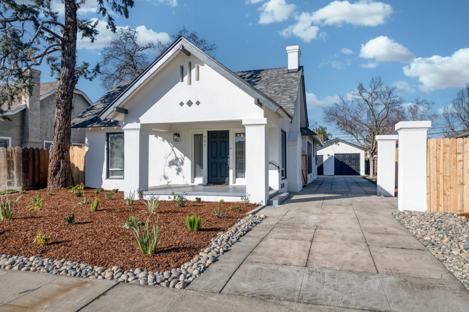 Single Family in Fresno - photo 3