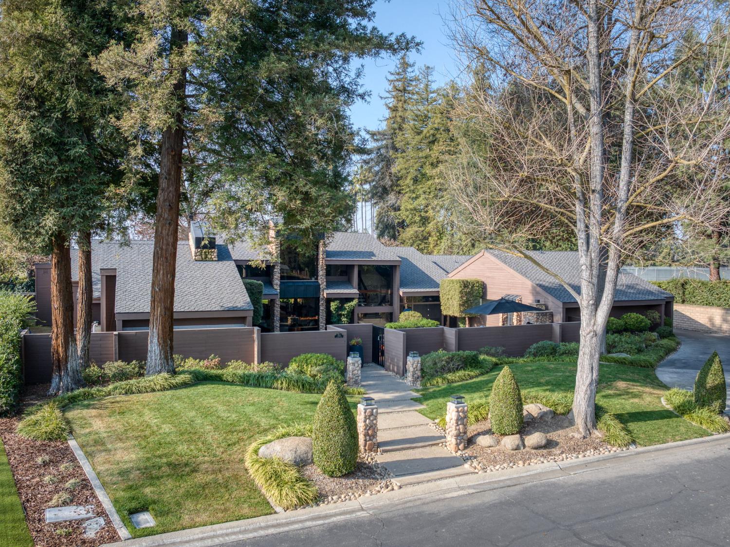 7621 N Laguna Vista Avenue, Fresno, CA, 93711