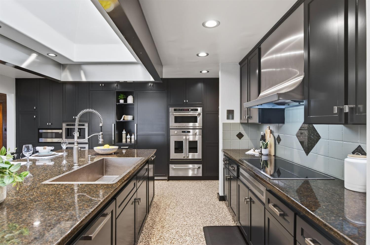 7621 N Laguna Vista Avenue, Fresno, CA, 93711