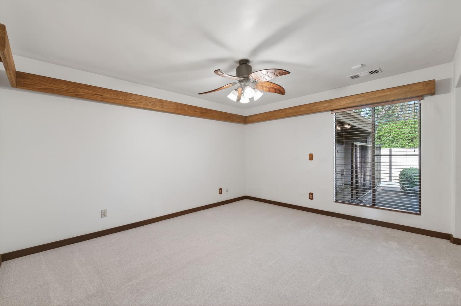 7621 N Laguna Vista Avenue, Fresno, CA, 93711