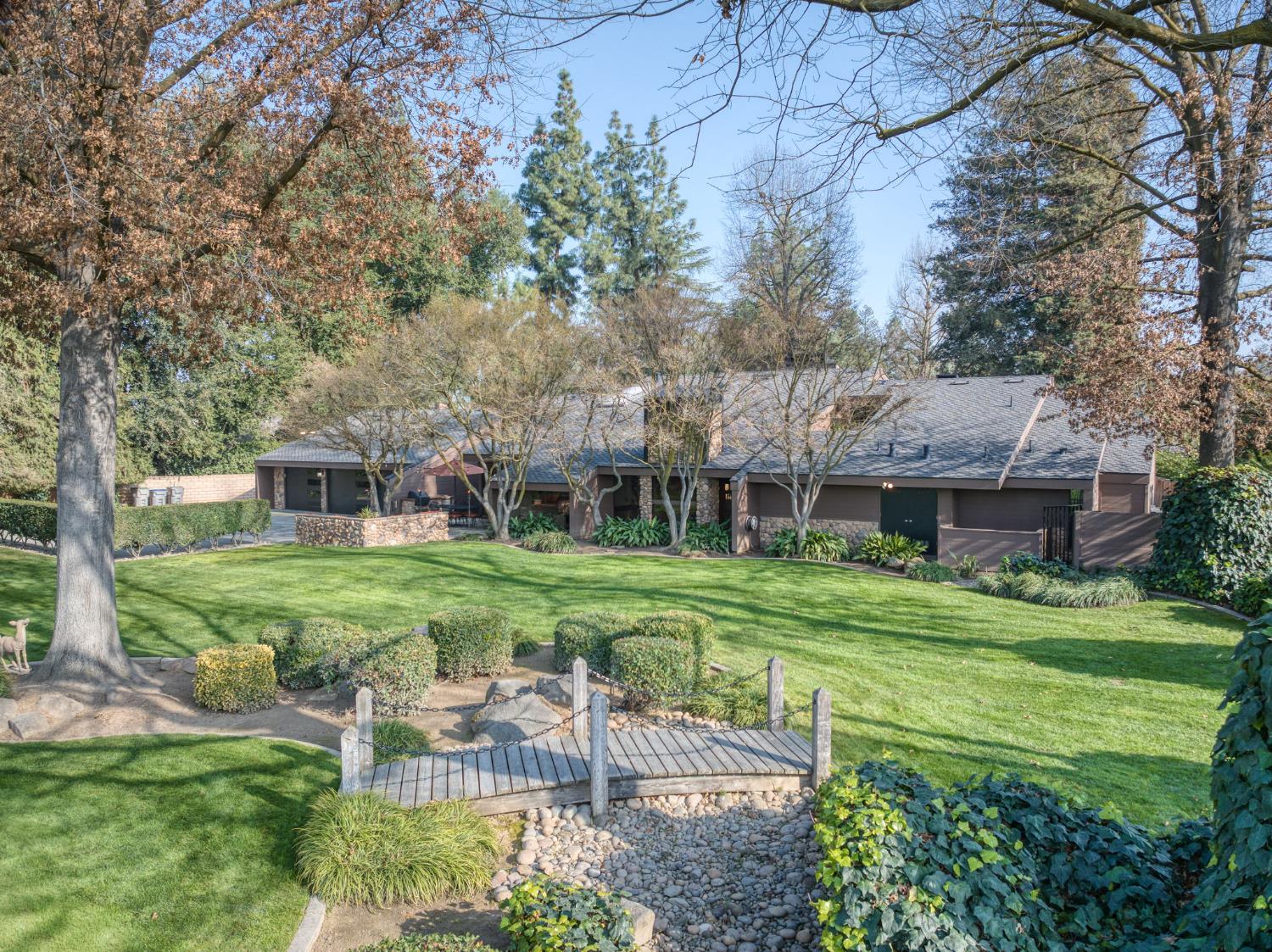 7621 N Laguna Vista Avenue, Fresno, CA, 93711