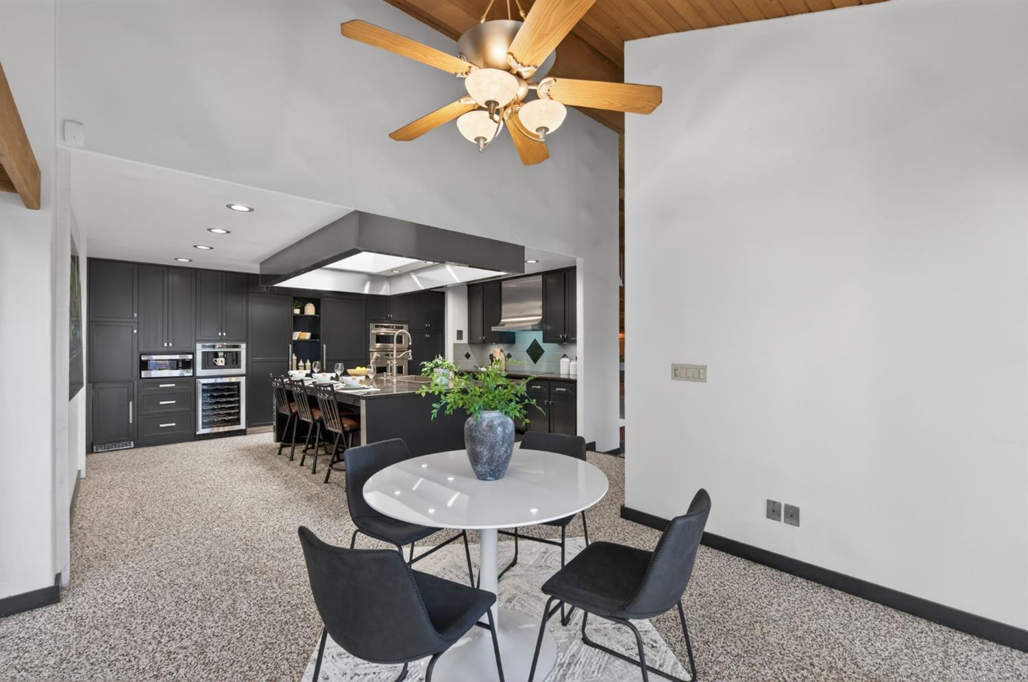 7621 N Laguna Vista Avenue, Fresno, CA, 93711