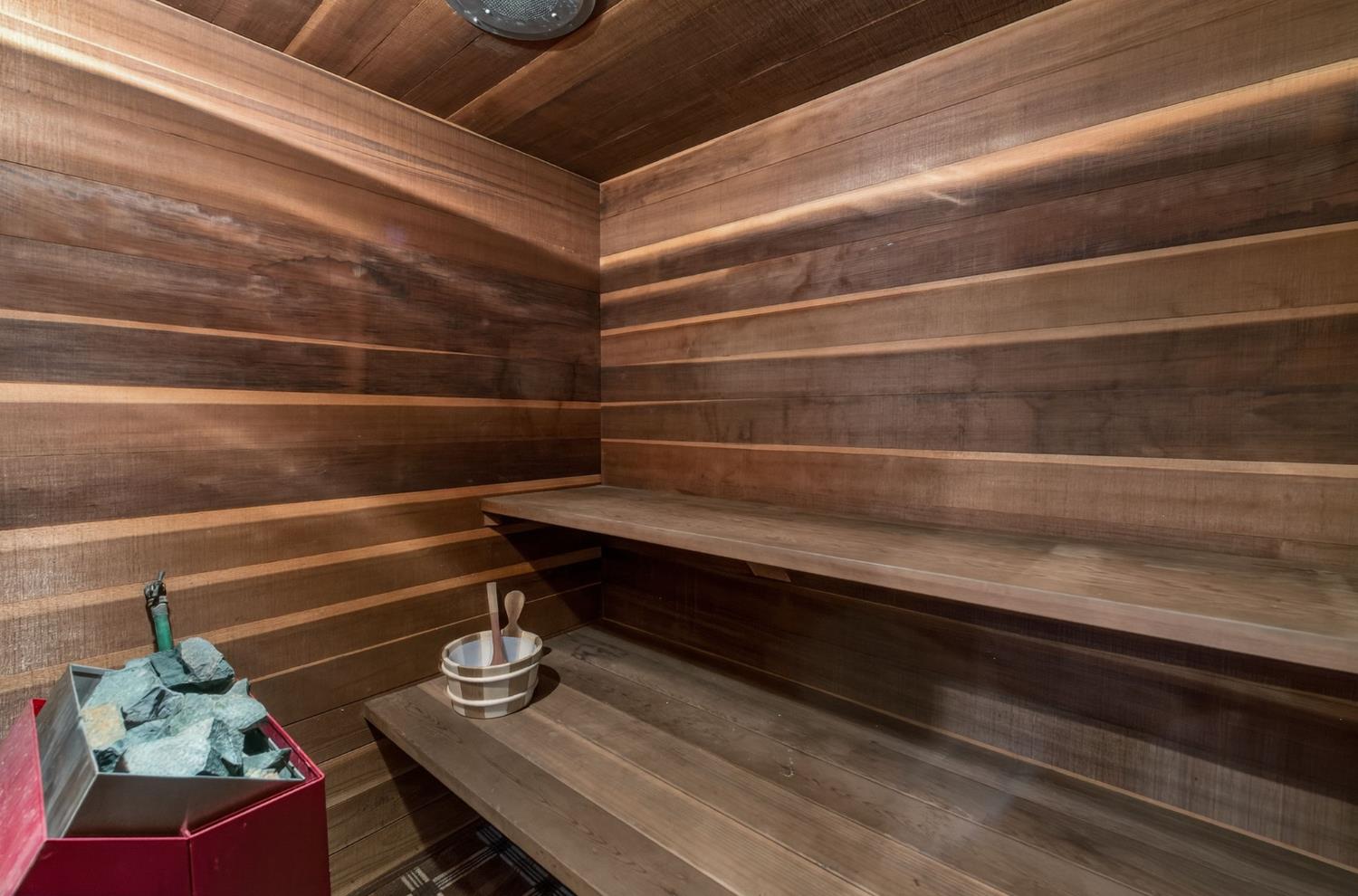 7621 N Laguna Vista Avenue, Fresno, CA, 93711