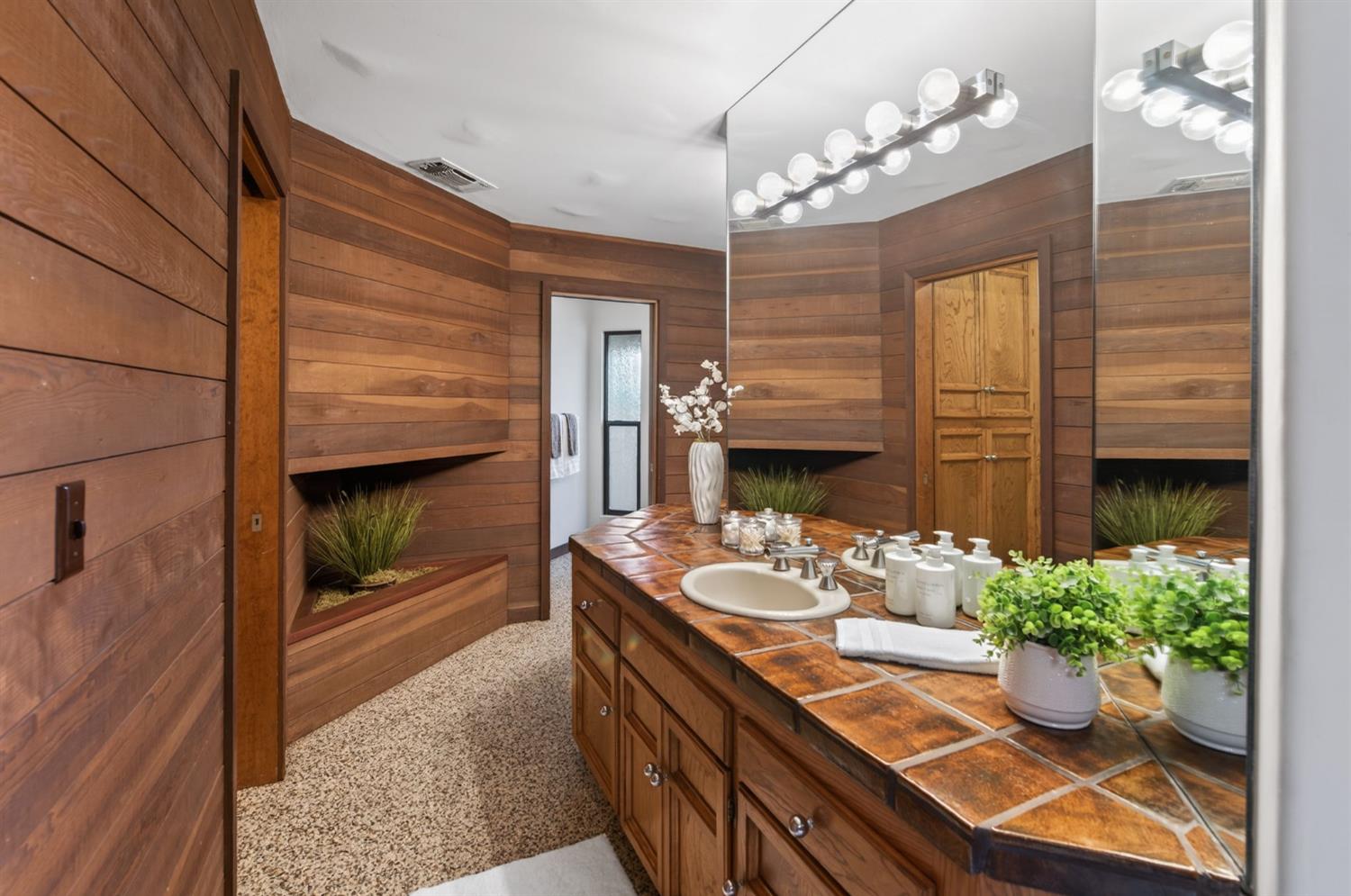 7621 N Laguna Vista Avenue, Fresno, CA, 93711