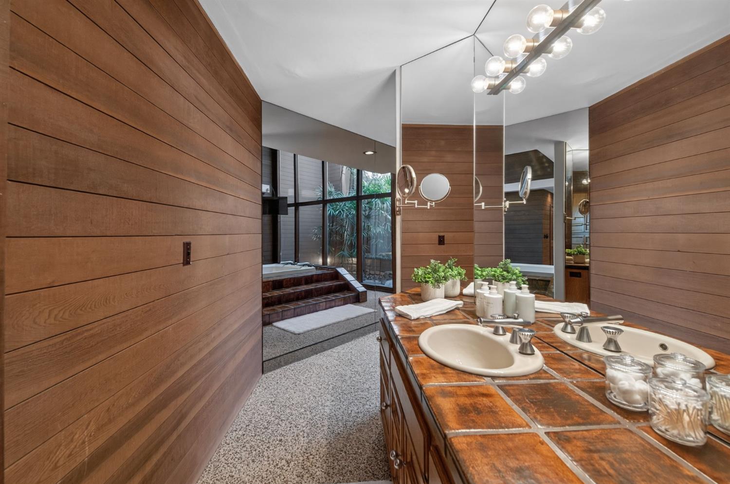 7621 N Laguna Vista Avenue, Fresno, CA, 93711