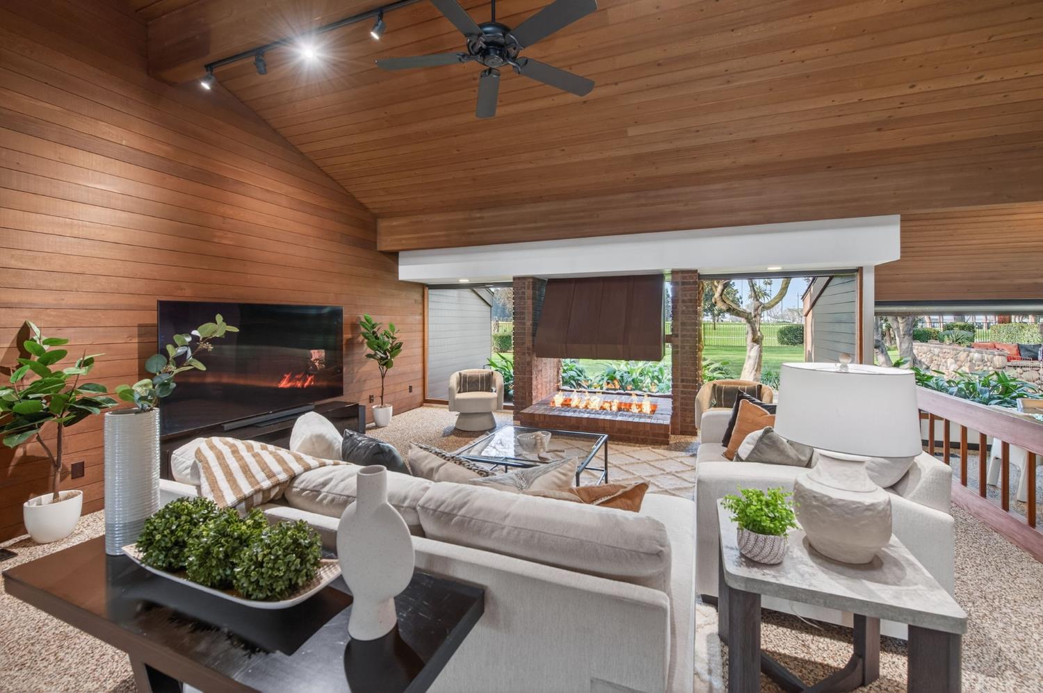 7621 N Laguna Vista Avenue, Fresno, CA, 93711