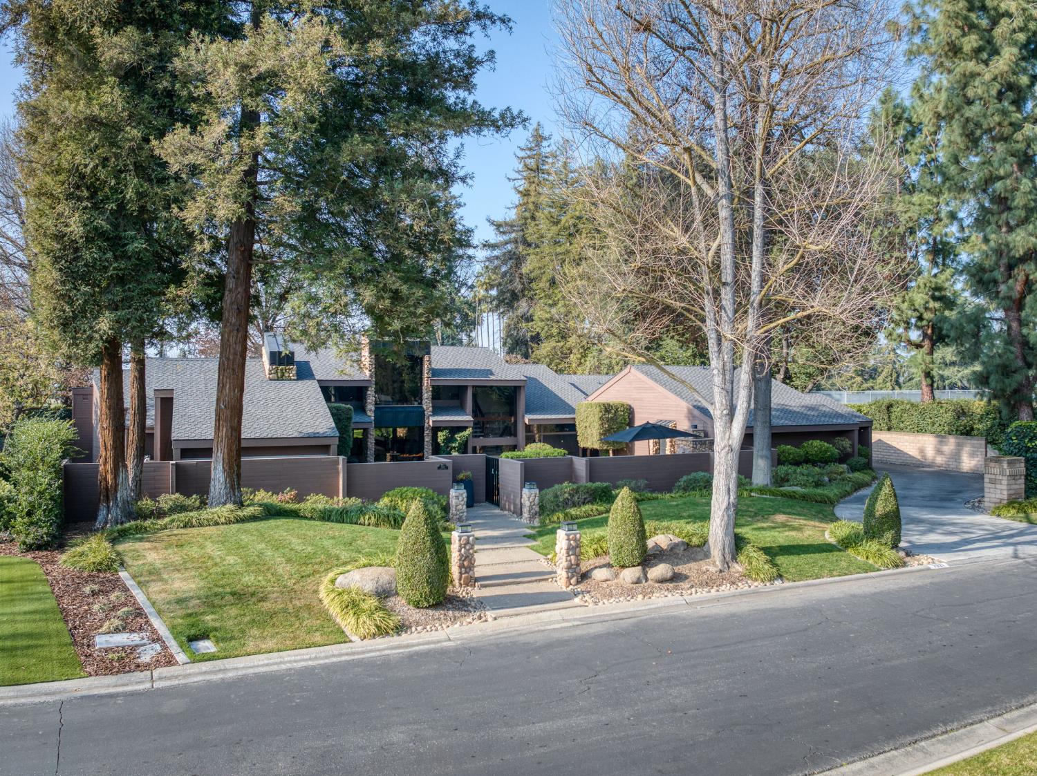 7621 N Laguna Vista Avenue, Fresno, CA, 93711