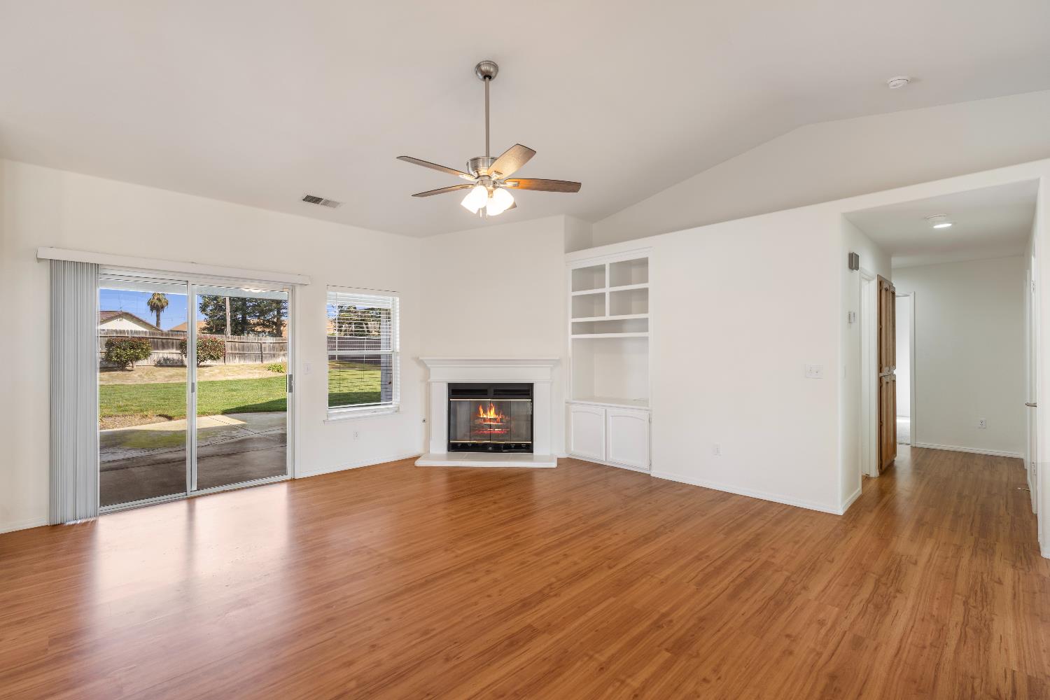 520 S Burgundy Street, Kerman, CA, 93630