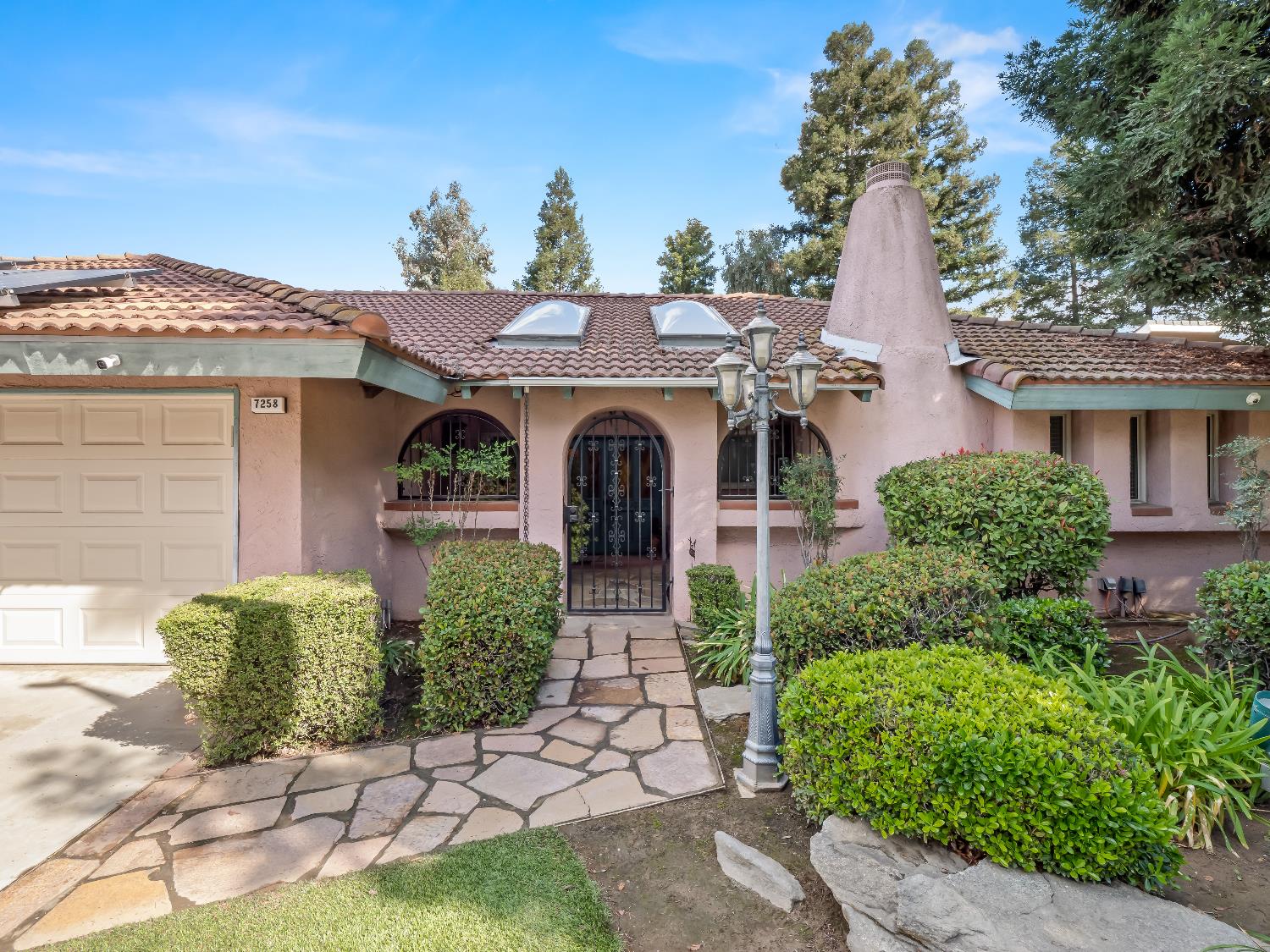 7258 N Pacific, Fresno, CA, 93711