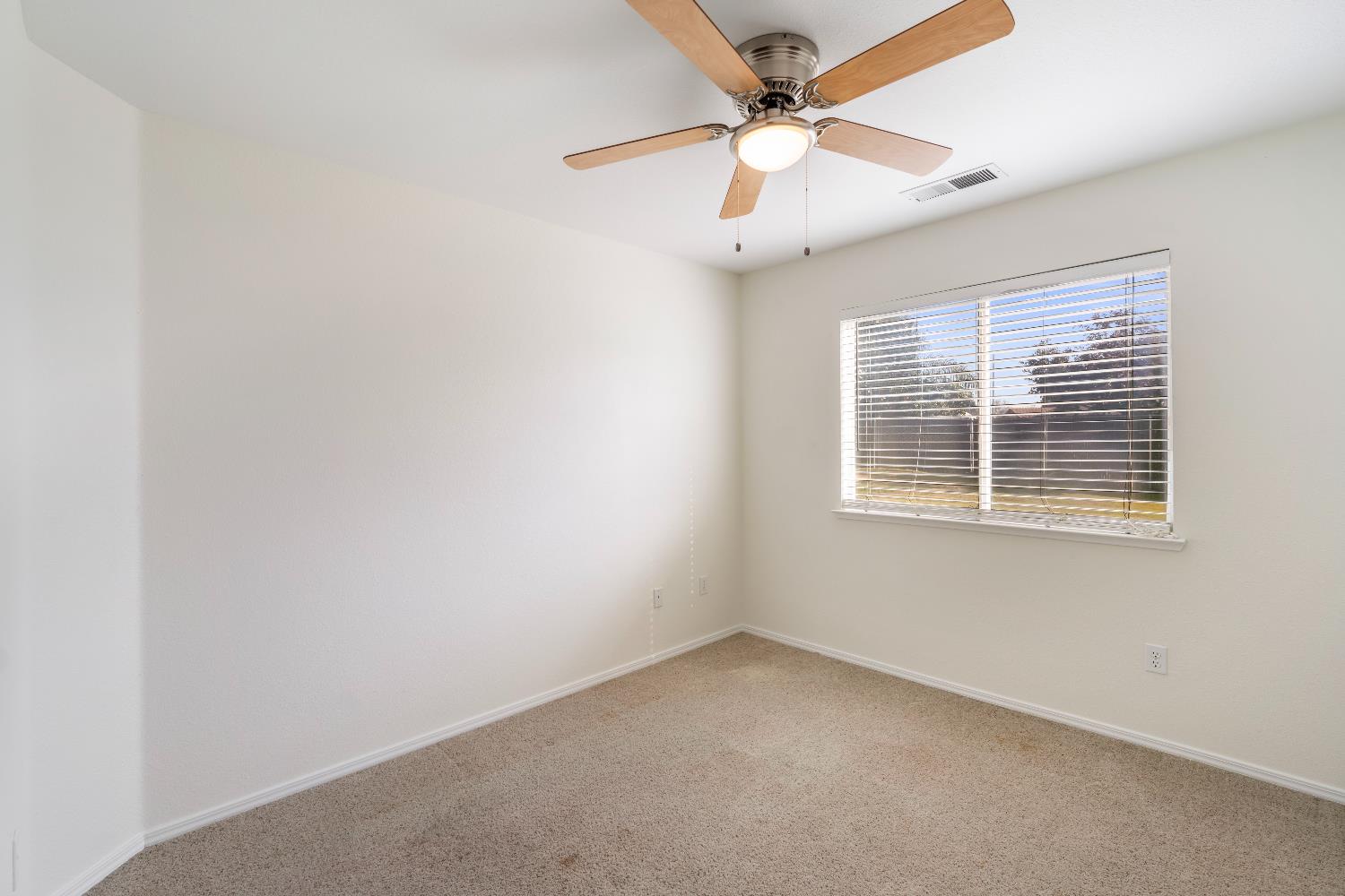 520 S Burgundy Street, Kerman, CA, 93630