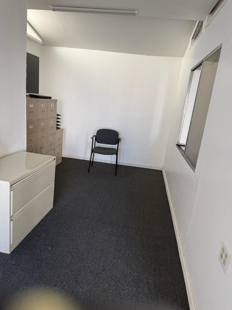 Commercial in Fresno - photo 3