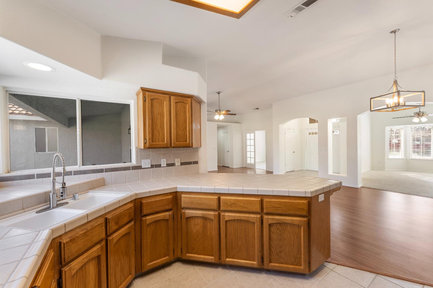 520 S Burgundy Street, Kerman, CA, 93630