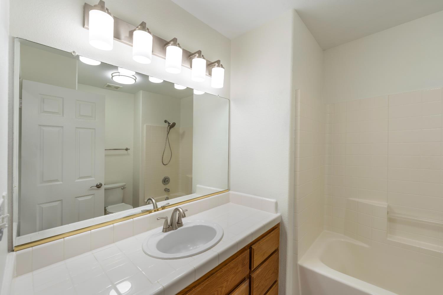 520 S Burgundy Street, Kerman, CA, 93630