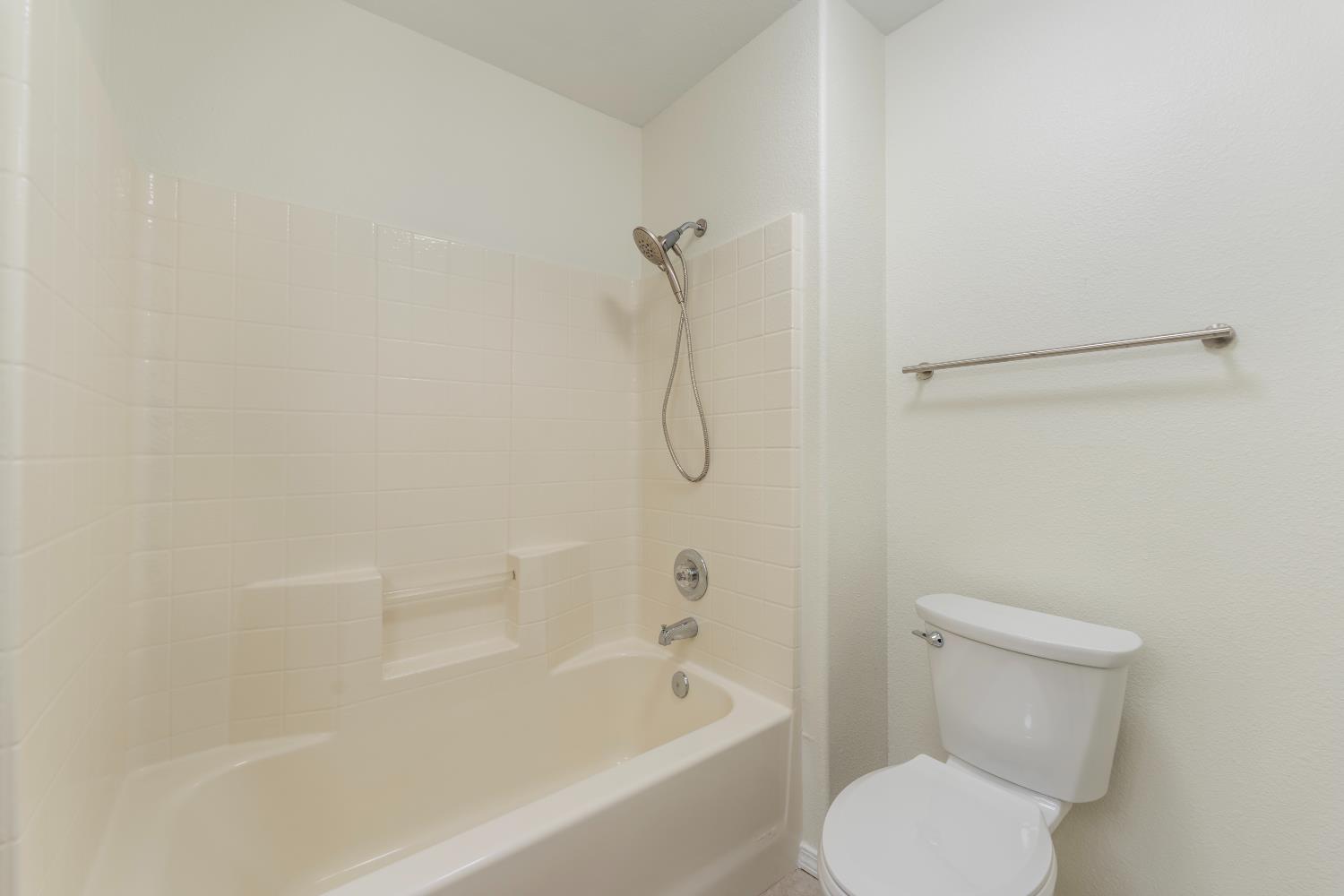 520 S Burgundy Street, Kerman, CA, 93630