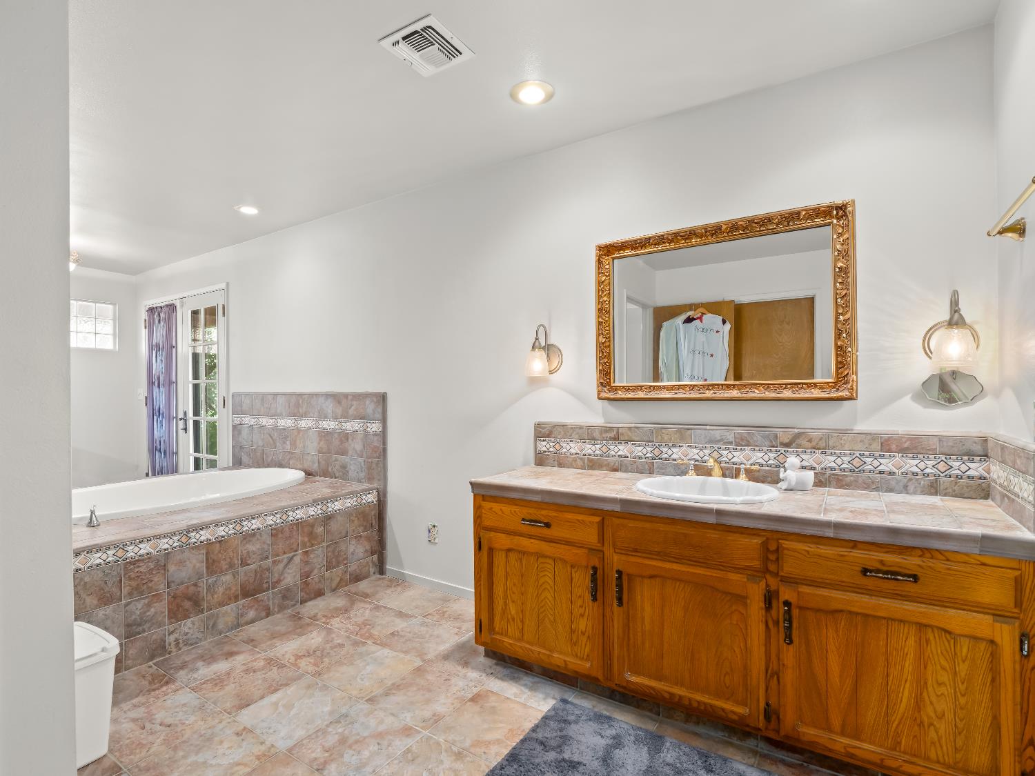 7258 N Pacific, Fresno, CA, 93711