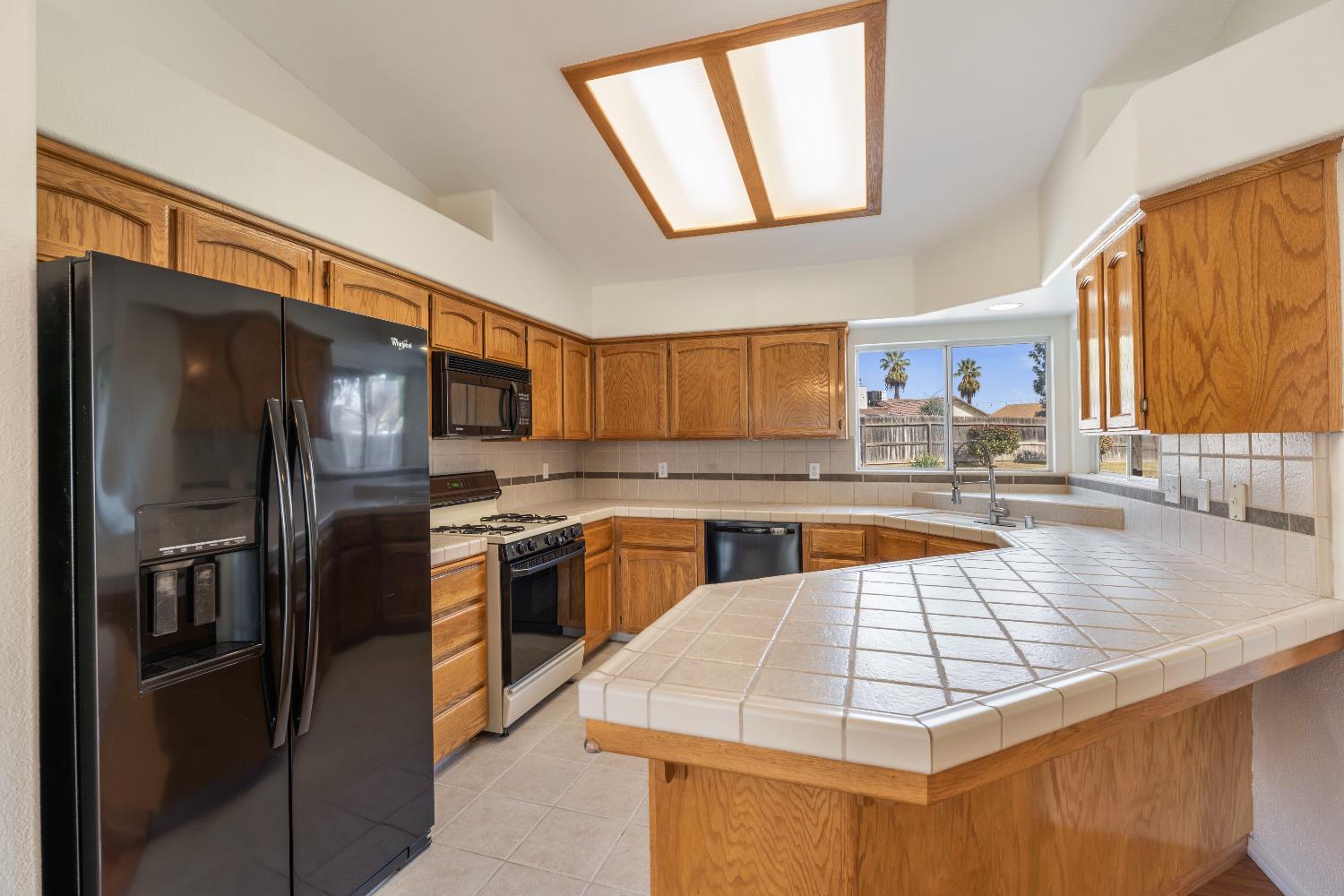 520 S Burgundy Street, Kerman, CA, 93630