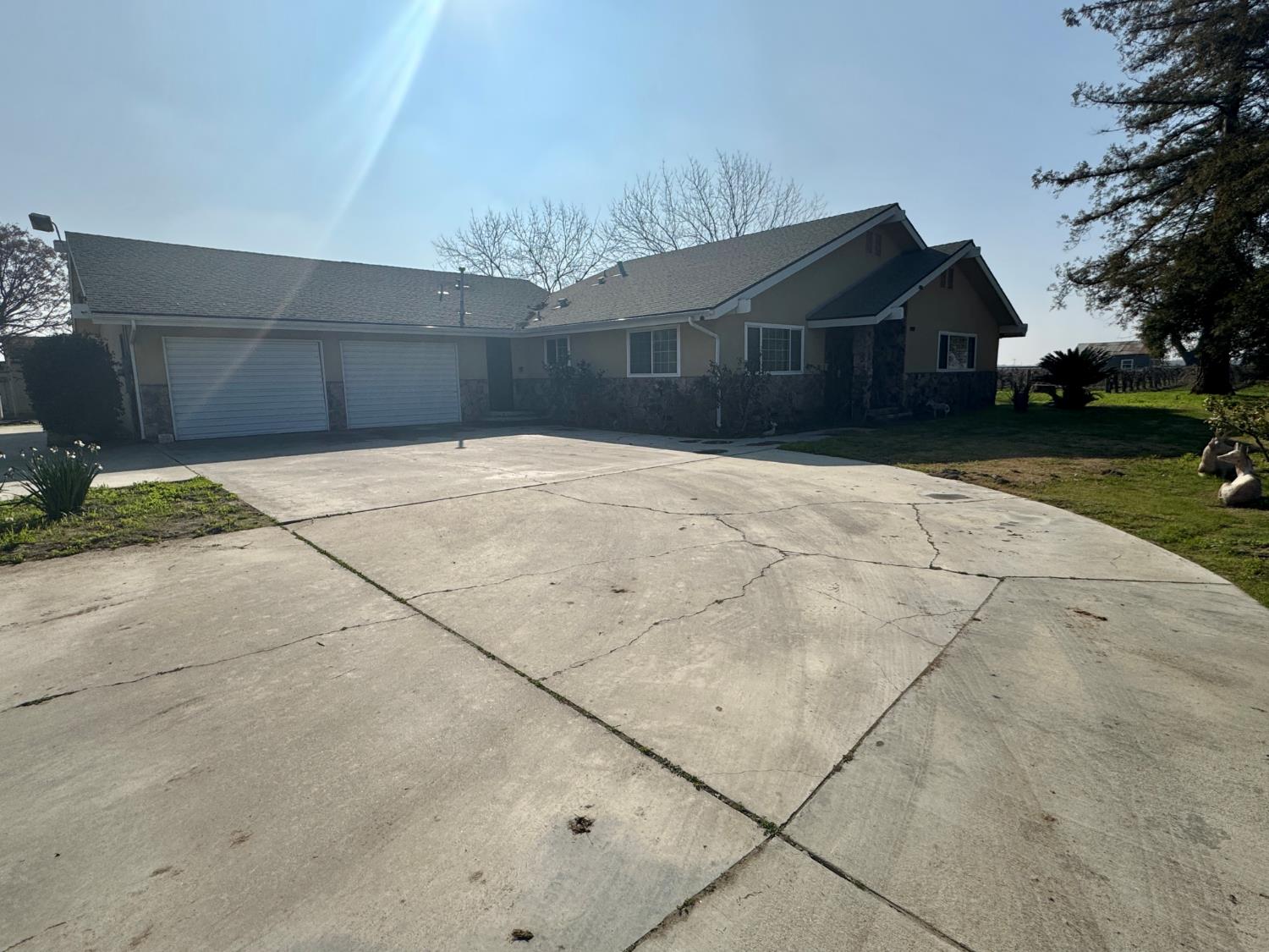 17617 W Belmont Avenue, Kerman, CA, 93630