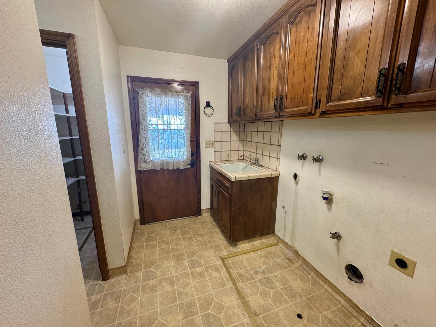 17617 W Belmont Avenue, Kerman, CA, 93630