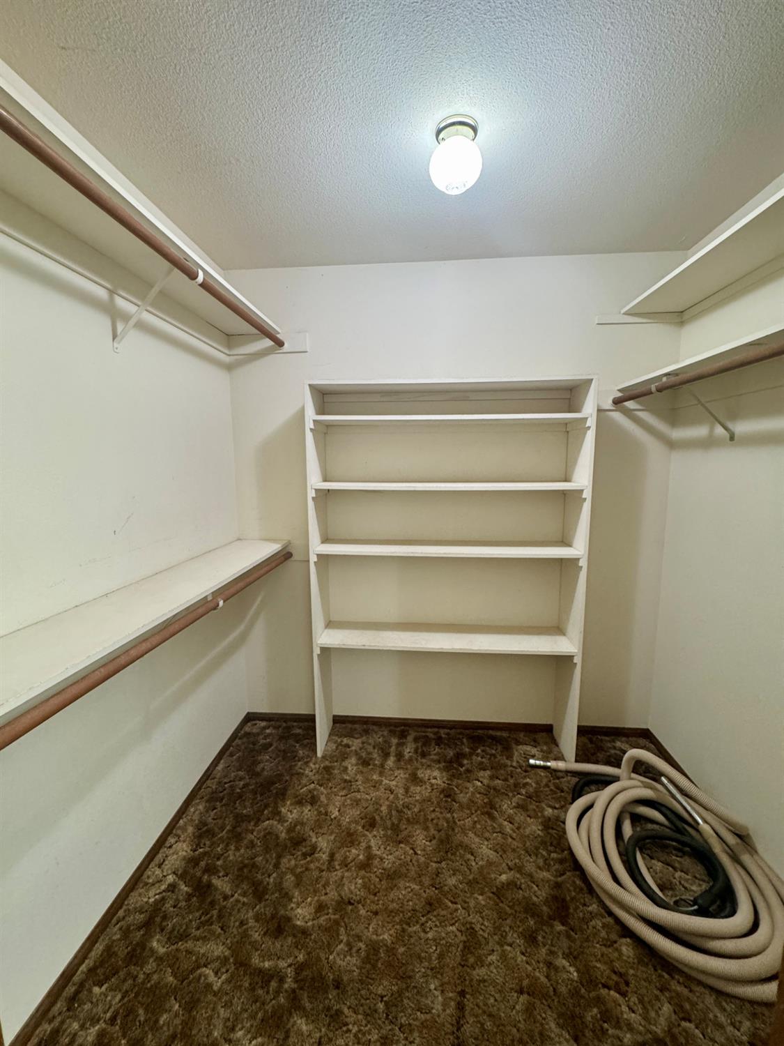 17617 W Belmont Avenue, Kerman, CA, 93630