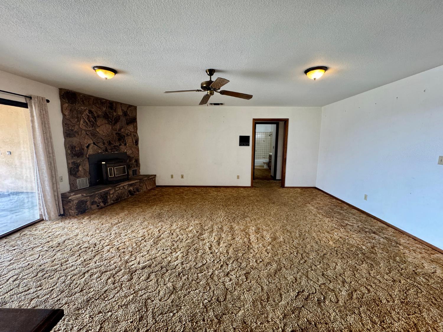 17617 W Belmont Avenue, Kerman, CA, 93630