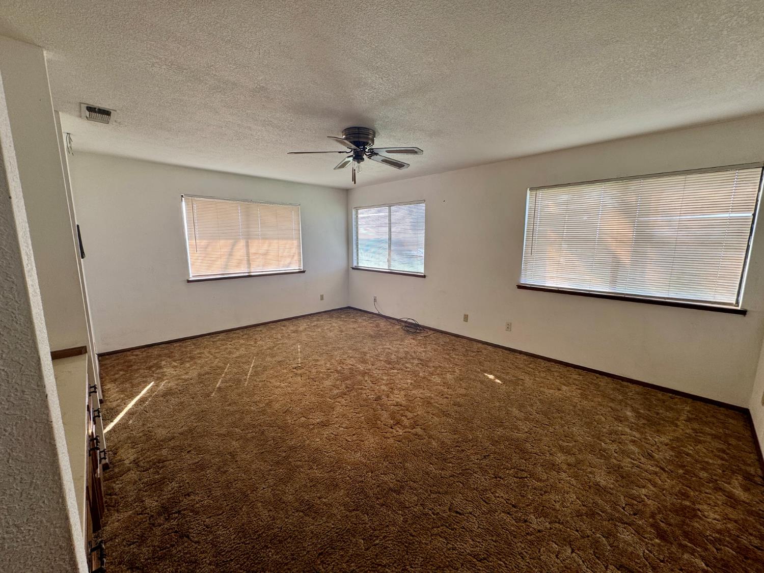 17617 W Belmont Avenue, Kerman, CA, 93630