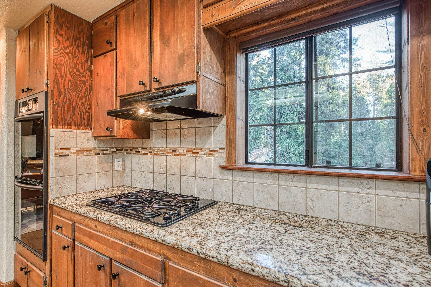 39095 Ridge Rd, Shaver Lake, CA, 93664