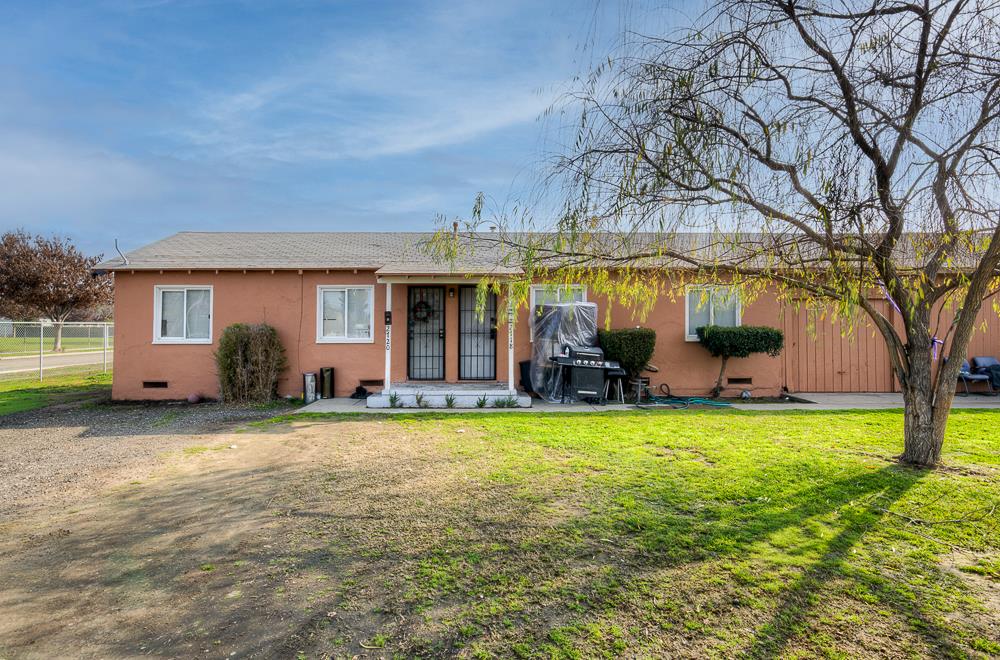 2702 E Hedges Avenue, Fresno, CA, 93703