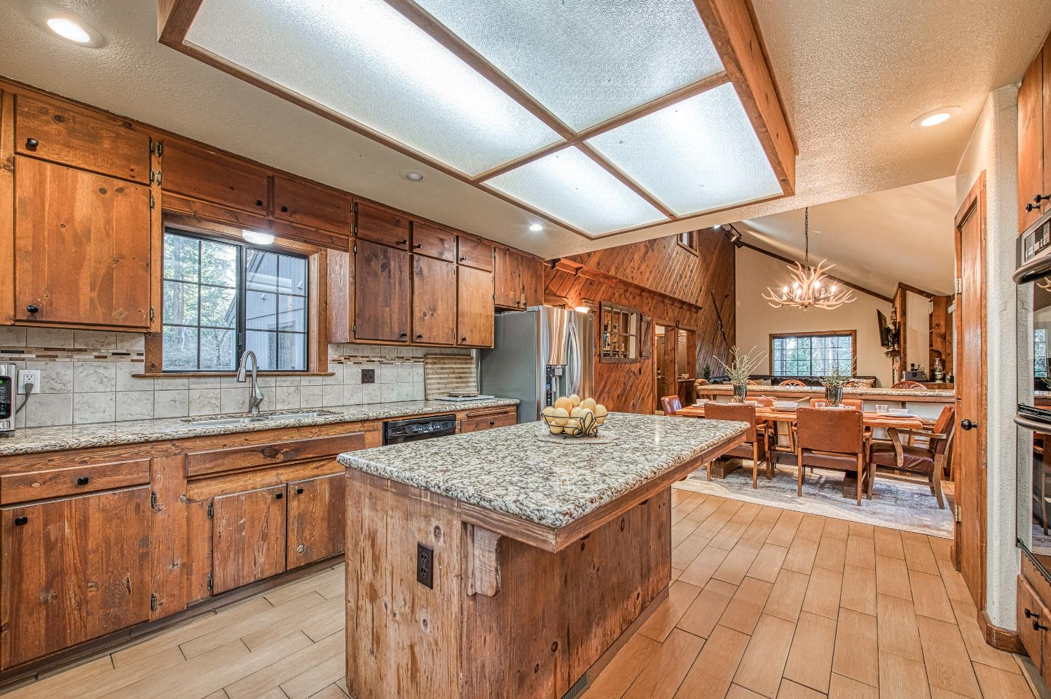 39095 Ridge Rd, Shaver Lake, CA, 93664