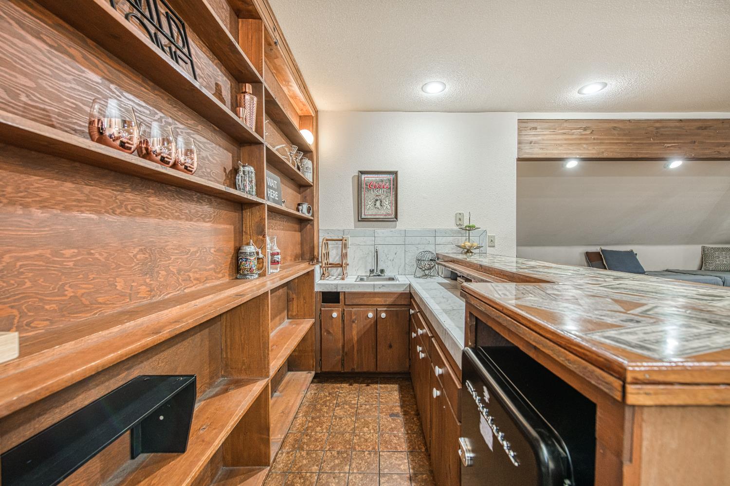 39095 Ridge Rd, Shaver Lake, CA, 93664