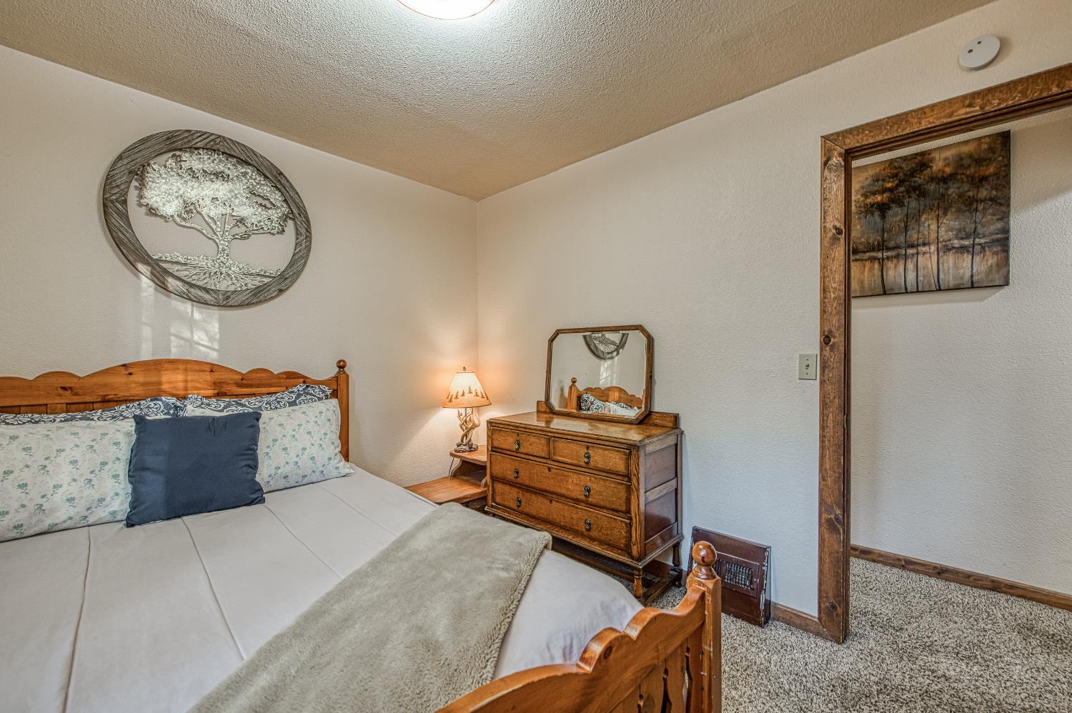 39095 Ridge Rd, Shaver Lake, CA, 93664
