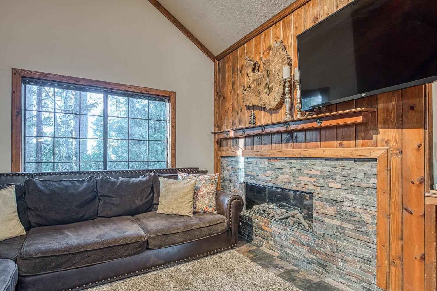 39095 Ridge Rd, Shaver Lake, CA, 93664