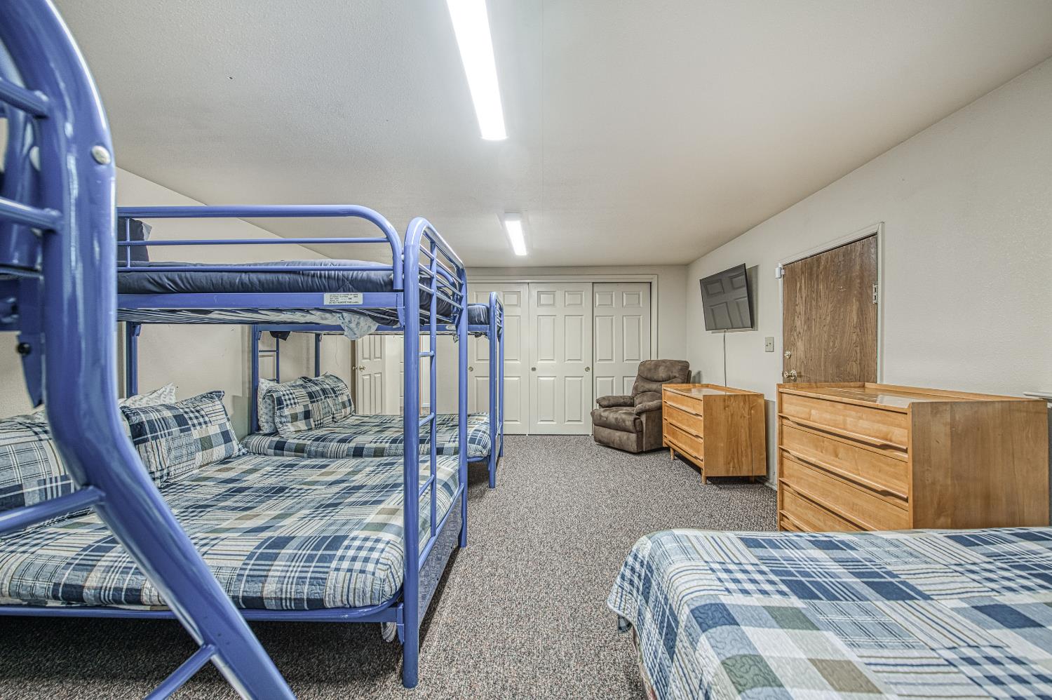 39095 Ridge Rd, Shaver Lake, CA, 93664