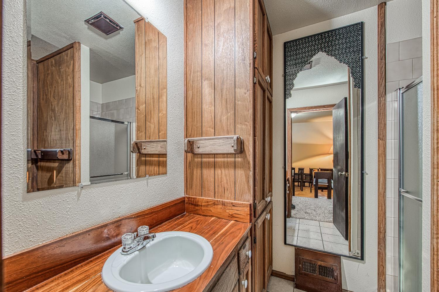 39095 Ridge Rd, Shaver Lake, CA, 93664