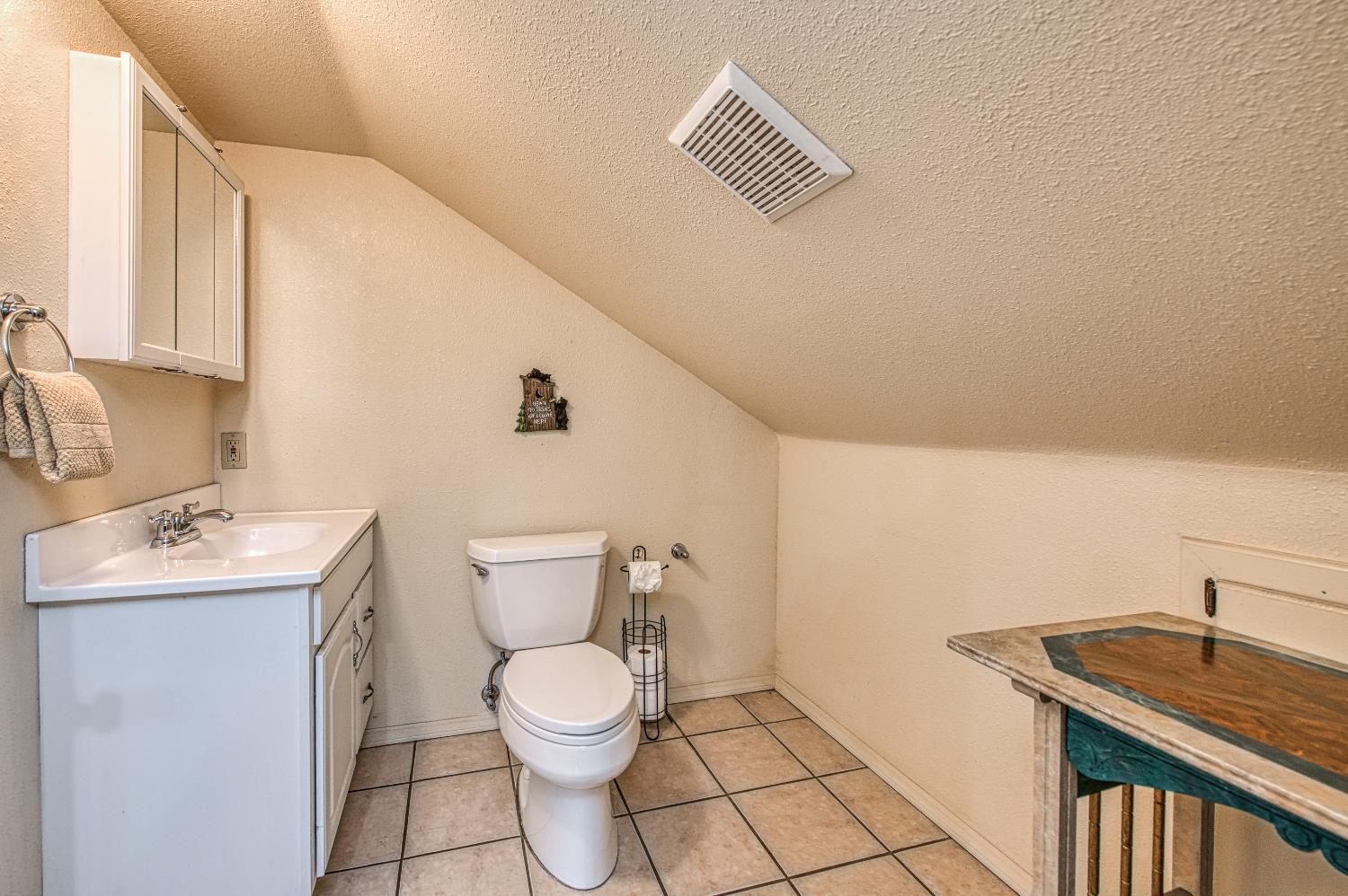 39095 Ridge Rd, Shaver Lake, CA, 93664