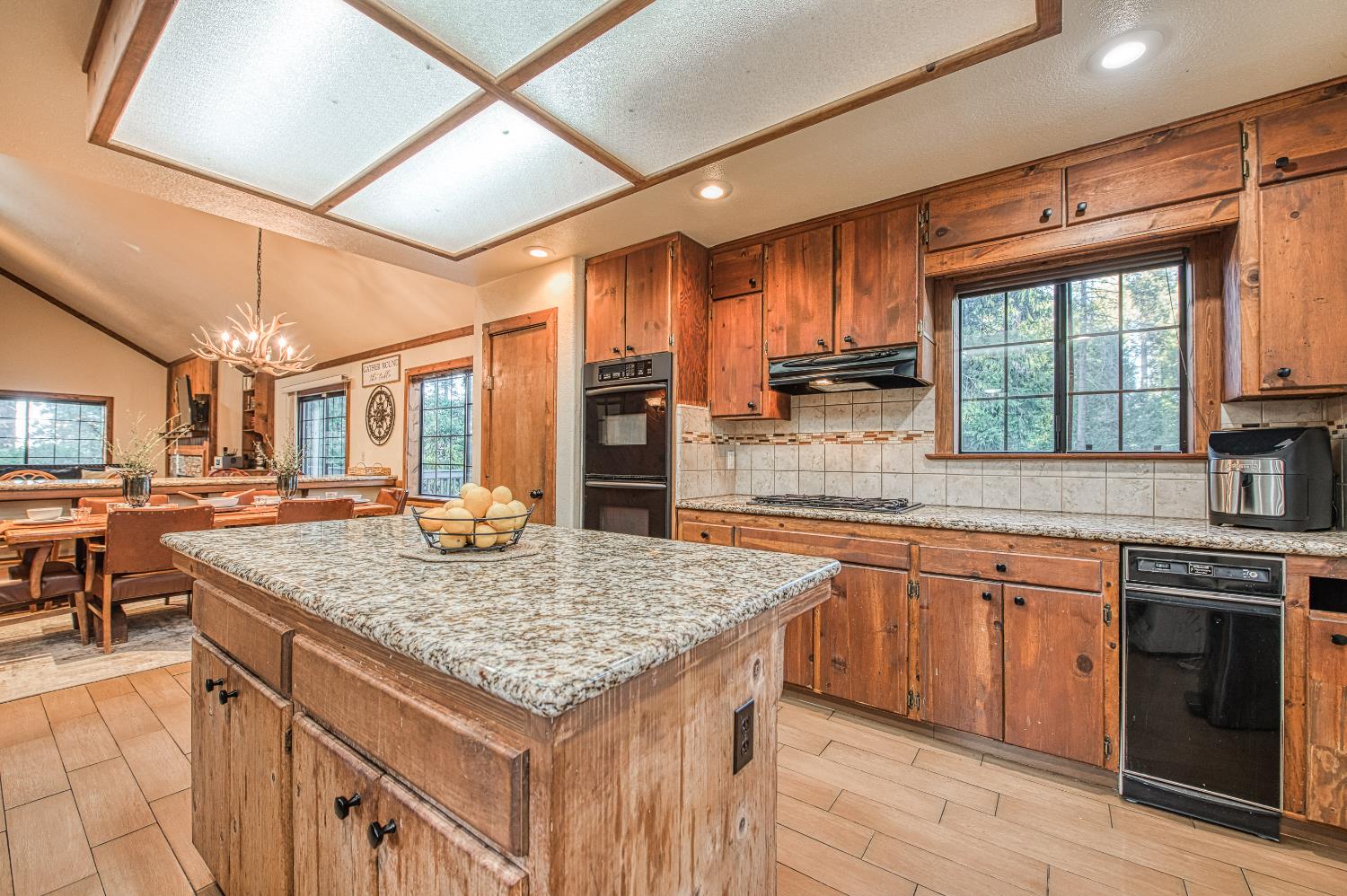 39095 Ridge Rd, Shaver Lake, CA, 93664