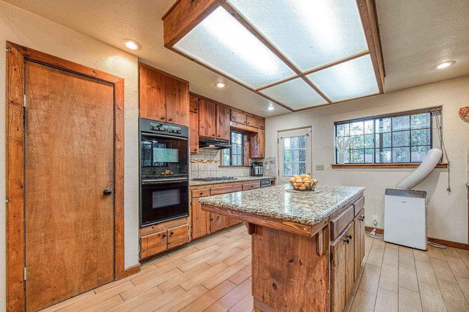39095 Ridge Rd, Shaver Lake, CA, 93664