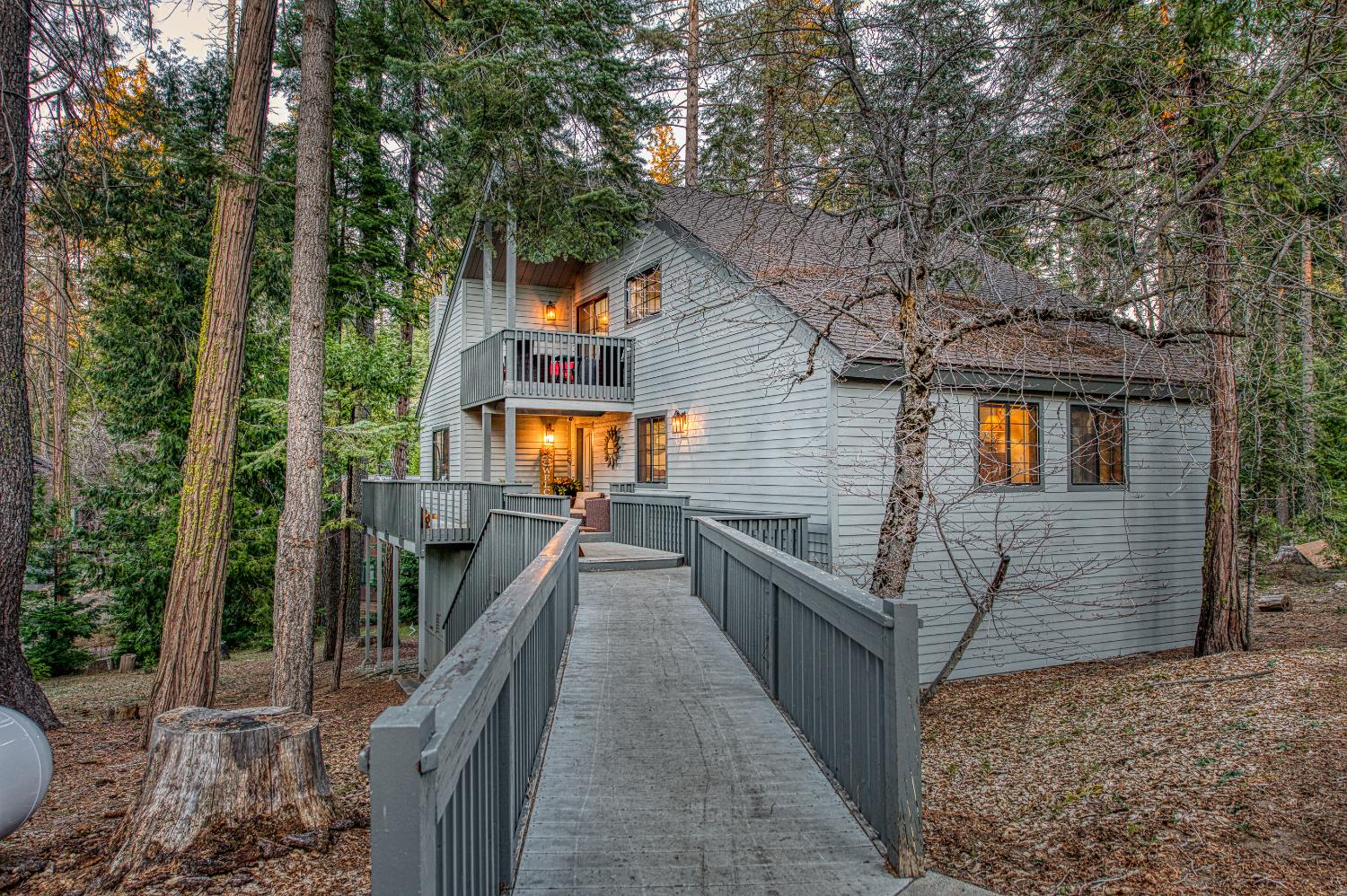 39095 Ridge Rd, Shaver Lake, CA, 93664