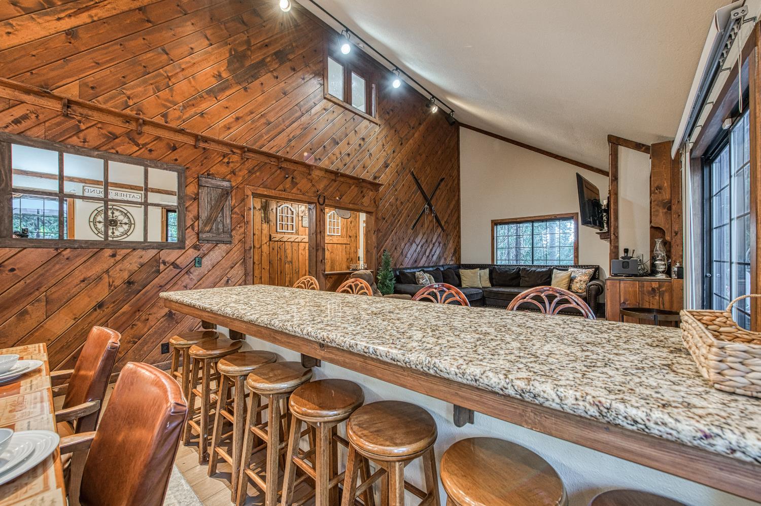 39095 Ridge Rd, Shaver Lake, CA, 93664