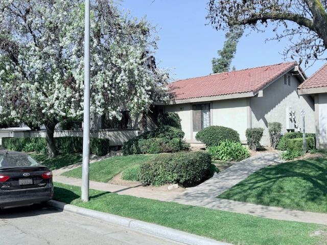 284 W Lexington Avenue, Fresno, CA, 93711