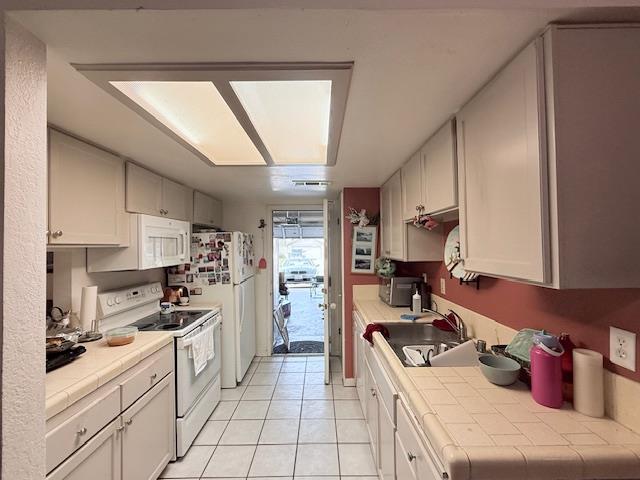 284 W Lexington Avenue, Fresno, CA, 93711