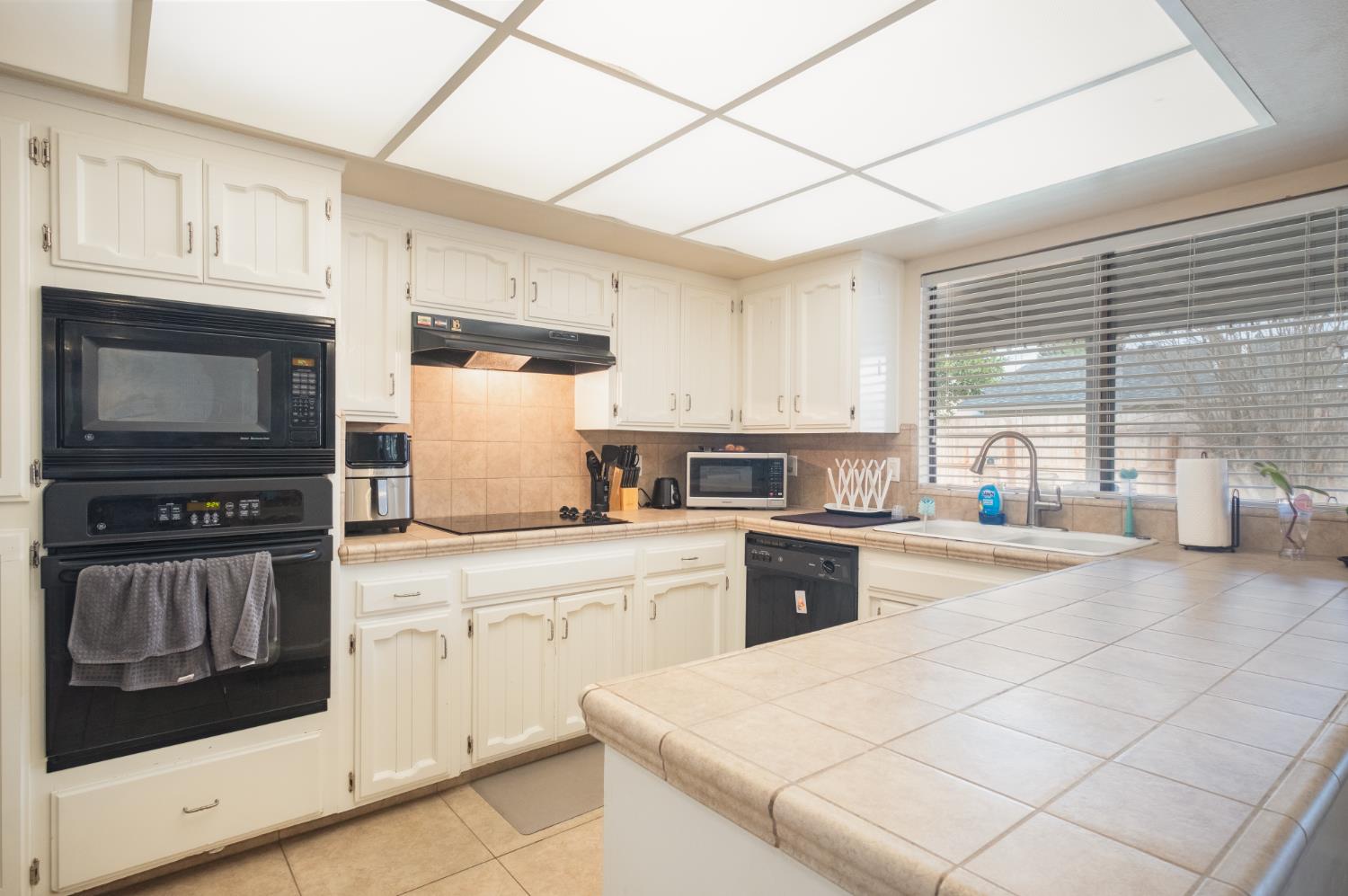 1855 Vartikian Avenue, Clovis, CA, 93611