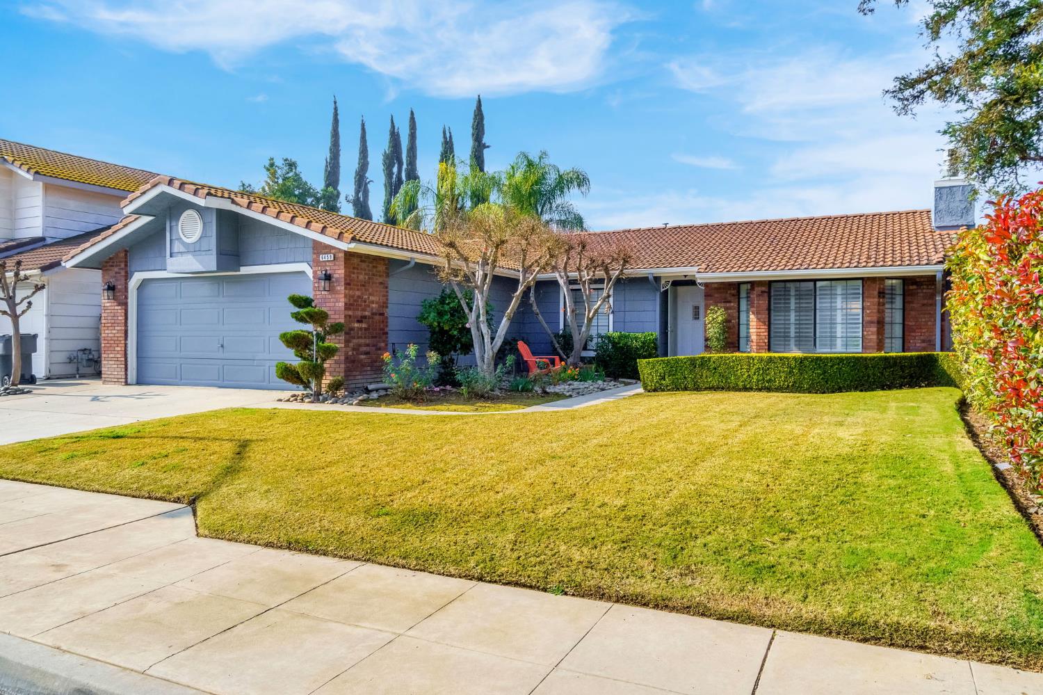 <p>Fresno-Clovis Featured listings</p>