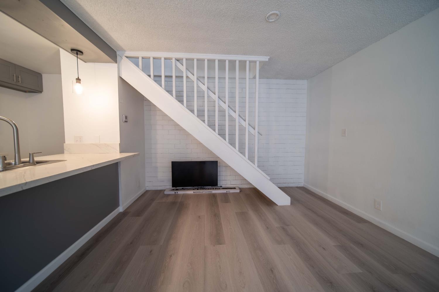 2585 W Fairmont Avenue UNIT&nbsp;101, Fresno, CA, 93705